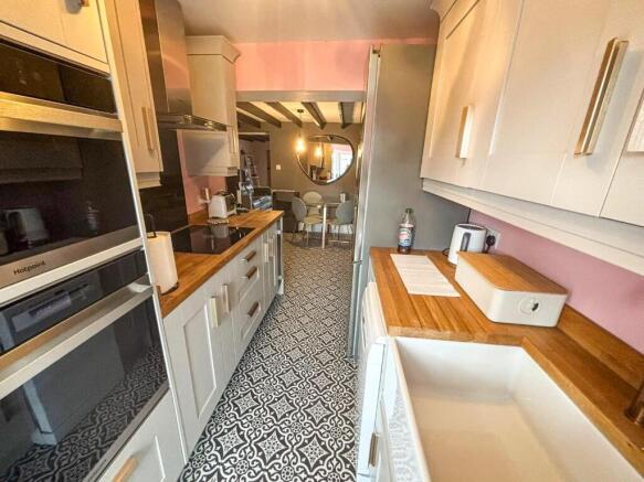 tlc_8afea395-93df-4302-bbe8-6fa069ea04dd_bdf5228.j