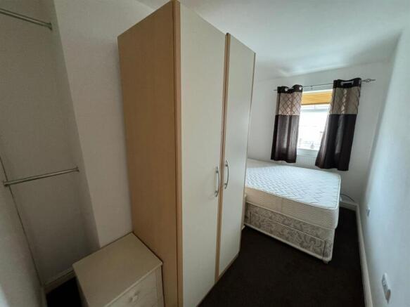 2 bed House to rent Image 9