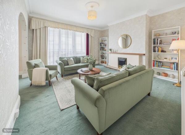 2 bed Flat for sale Image 4