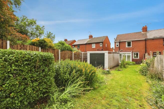 3 bed Semi-Detached for sale Image 11