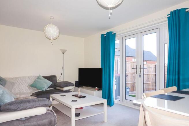 Lounge/Dining Room