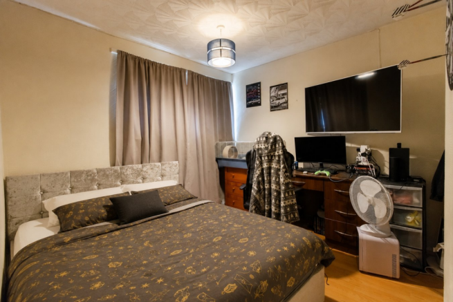 3 bed Semi-Detached for sale Image 8