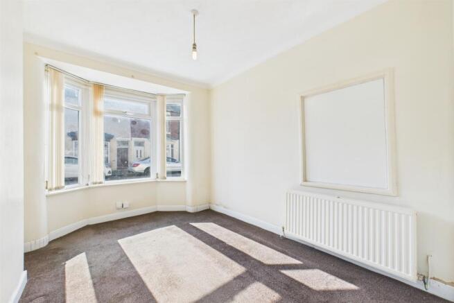 2 bed Terraced for sale Image 6