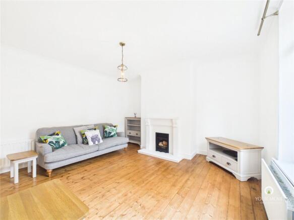 Living Room Pic 1