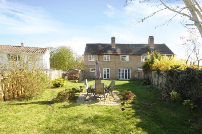 rear garden to house