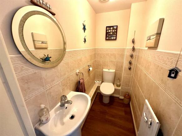 CLOAKROOM/WC