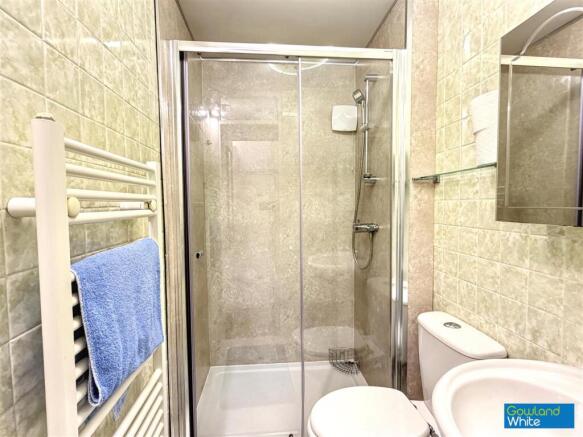 4 bed Semi-Detached for sale Image 11