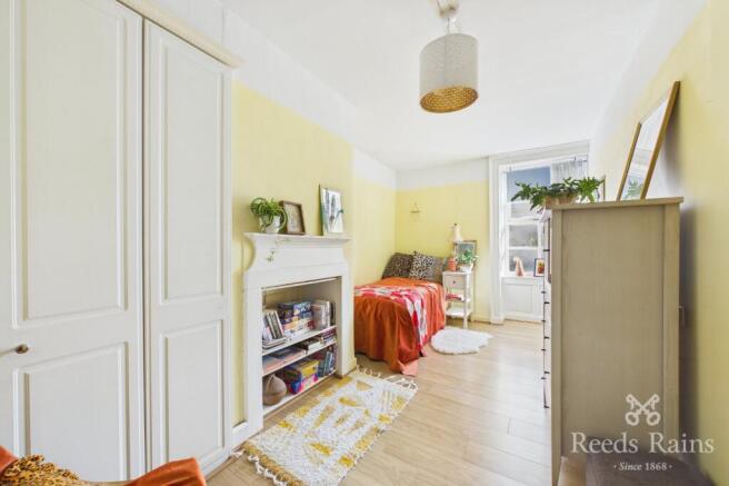 3 bed Terraced for sale Image 11