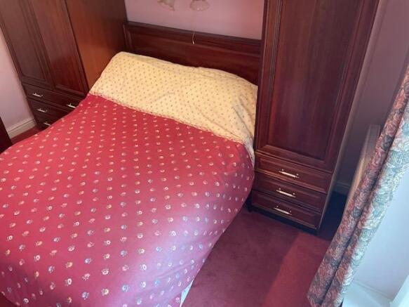BEDROOM 2 (FRONT)