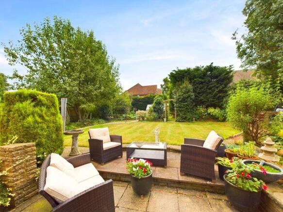REAR GARDEN & PATIO