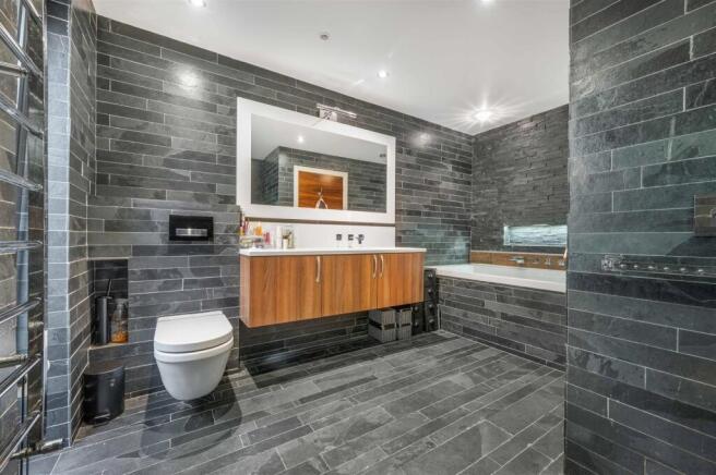 En-Suite Spa-Style Bathroom
