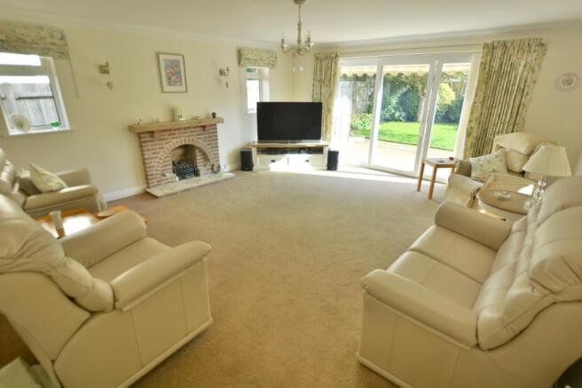 Brookside Road, Wimborne, BH21 2BL photo 4