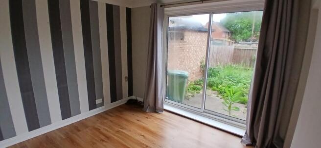 3 bed Terraced to rent Image 7