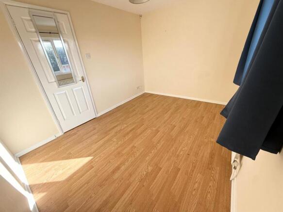 bedroom2.jpg