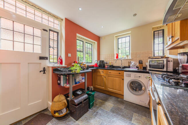 Kitchen (Alt)