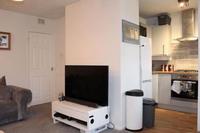 LOUNGE/KITCHEN