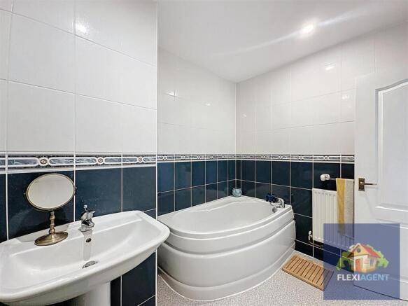 4 piece Bathroom