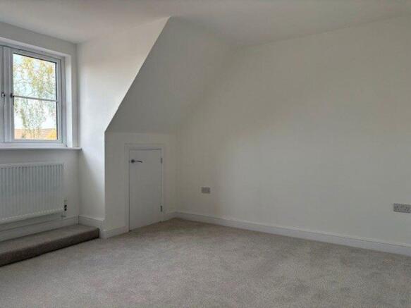 3 bed Detached to rent Image 12