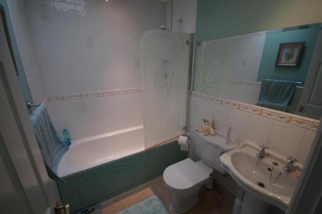 Bathroom.JPG