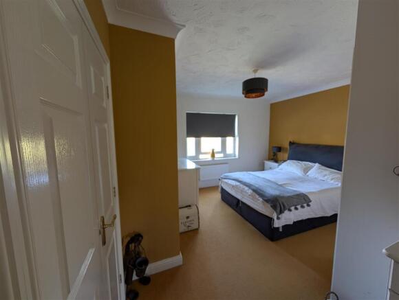 Bedroom 1 ( with En suite )