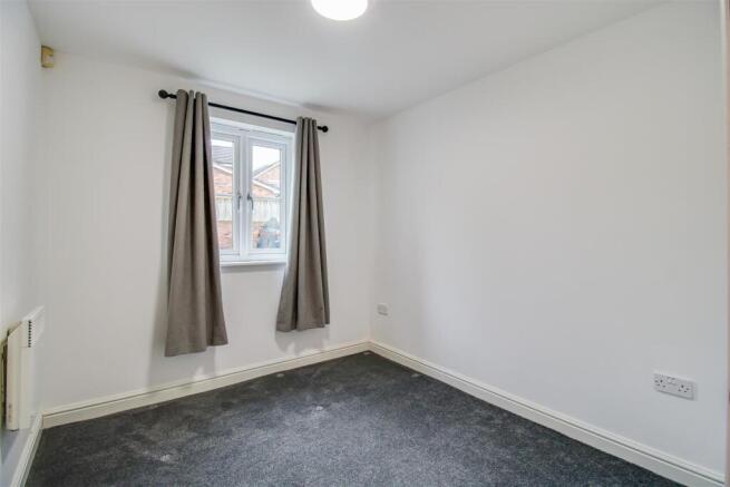 2 bed Flat for sale Image 6