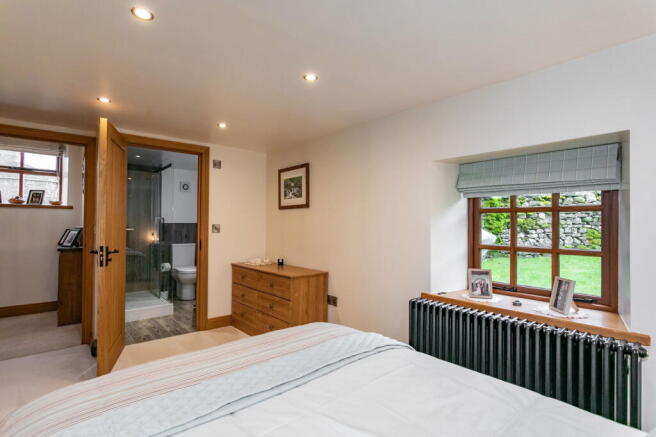 3 bed Detached for sale Image 10