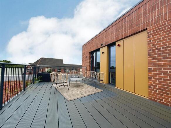 2 bed Apartment for sale Image 11
