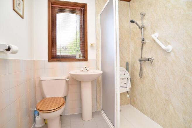 2 bed Semi-Detached Bungalow for sale Image 6