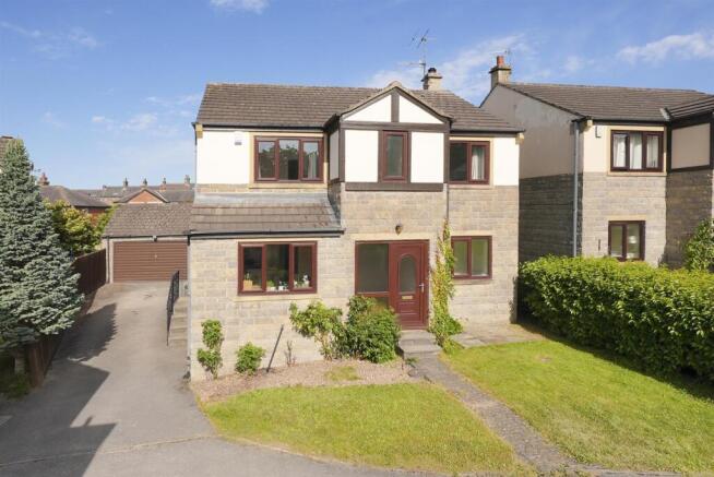 4 bed Detached for sale Image 6