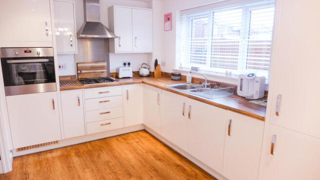 KITCHEN AREA
