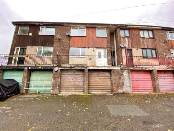 Bramleys Estate Agents - Greave House Drive - Ludd