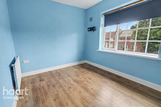 3 bed Terraced for sale Image 12