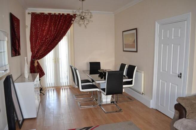 Lounge/Dining Room