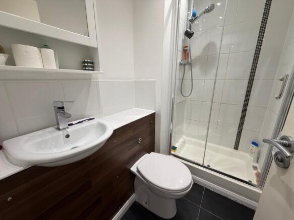 2 bed Apartment for sale Image 8