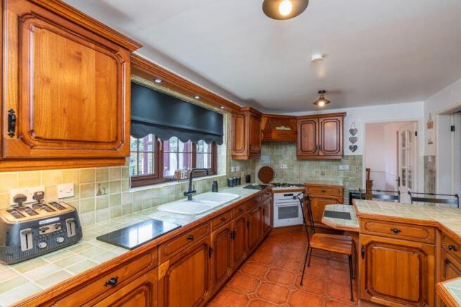 BREAKFAST KITCHEN