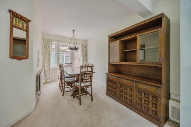 Chestnut Grove, SOUTH CROYDON, Surrey, CR2 photo 4