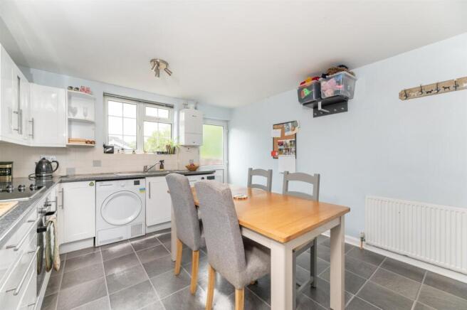 2 bed Terraced for sale Image 7