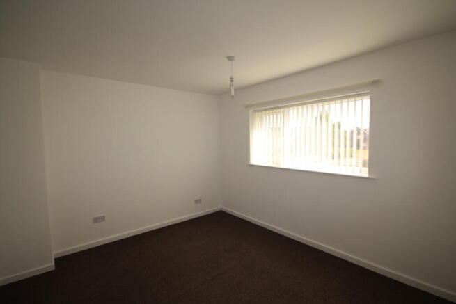 3 bed Terraced to rent Image 6