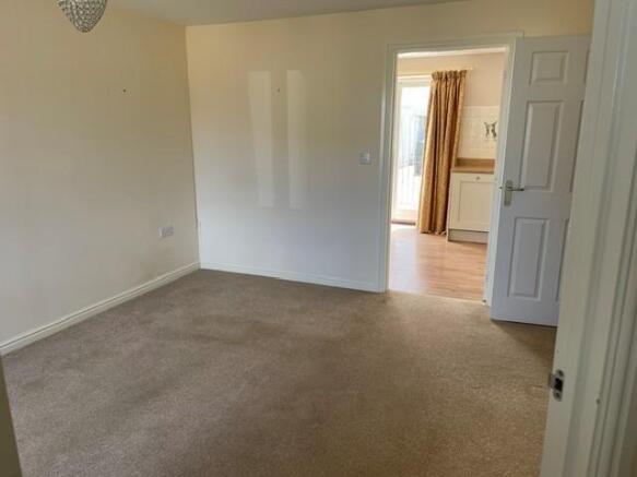Sitting room 2.jpg