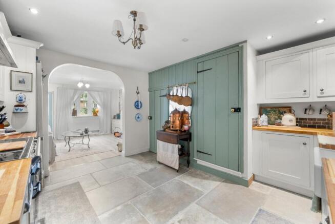 2 bed Terraced for sale Image 6
