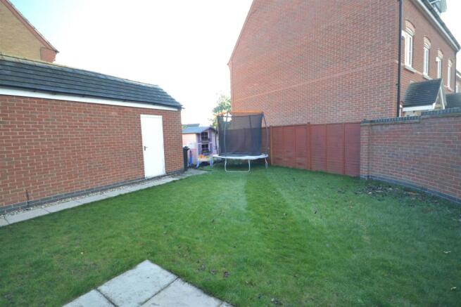 Rear Garden i.JPG