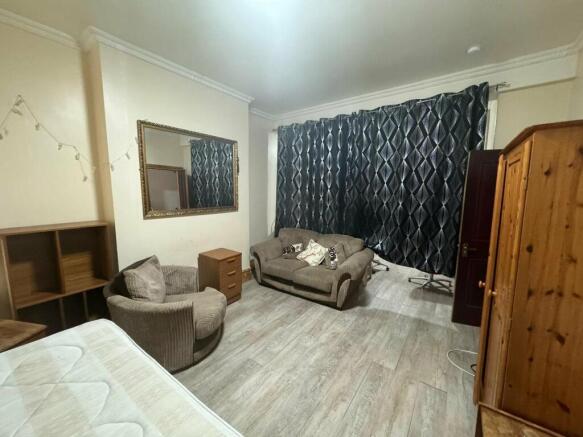 Bedroom/Lounge