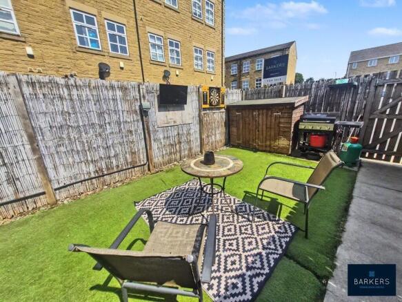 4 bed Town House for sale in heckmondwike