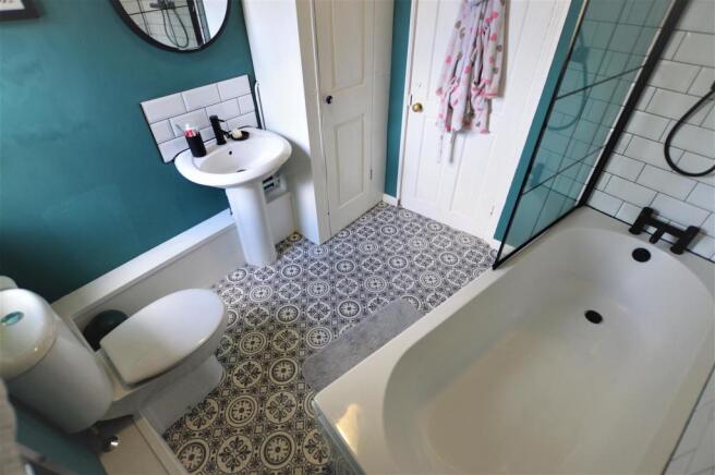 Bathroom.JPG