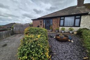 41, Thomson Drive, Crewkerne TA18 8AQ