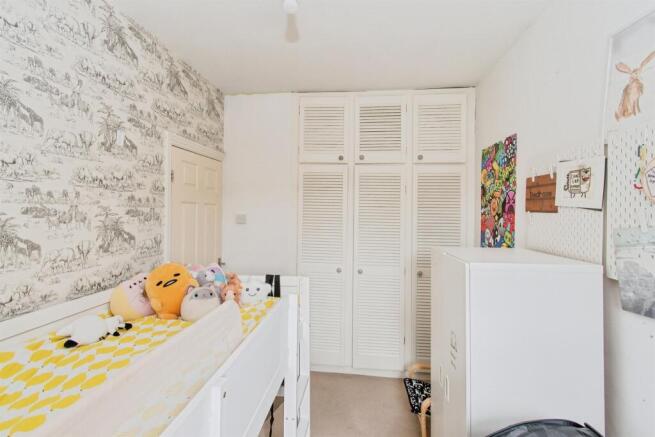 3 bed Terraced for sale Image 8