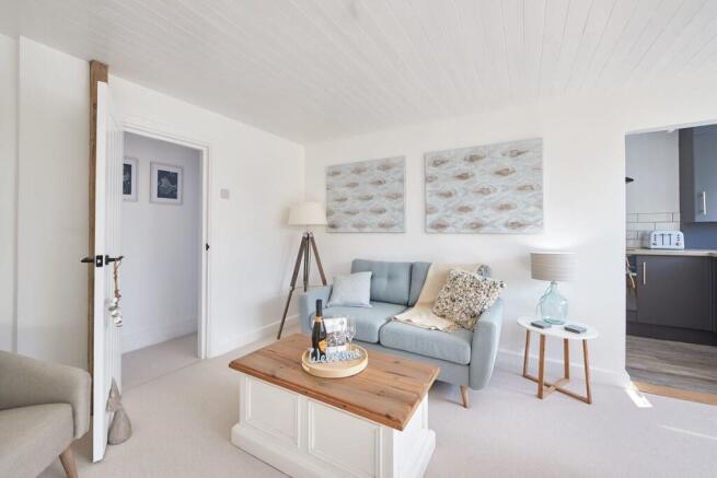 2 bed Flat for sale Image 7