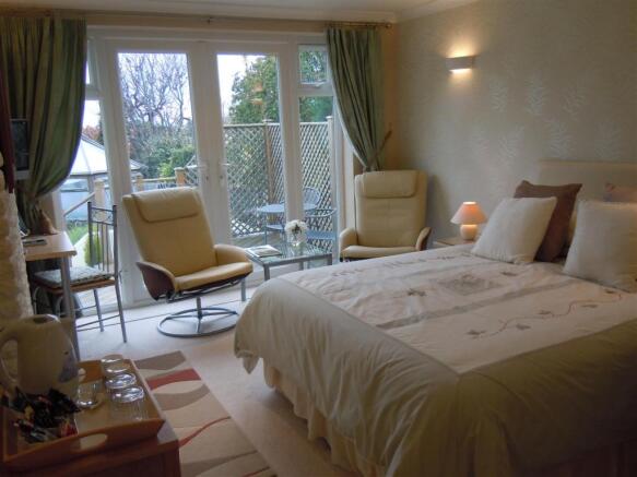 Grond Floor Bedroom 
