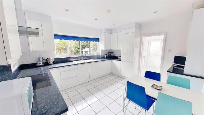 Kitchen/Breakfast Rm