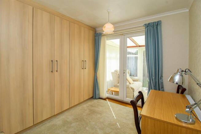 2 bed Detached for sale Image 8